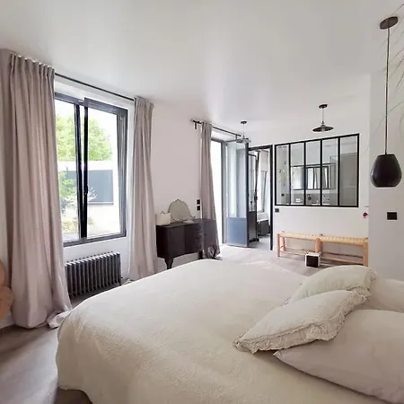 Cosy Paris Villa