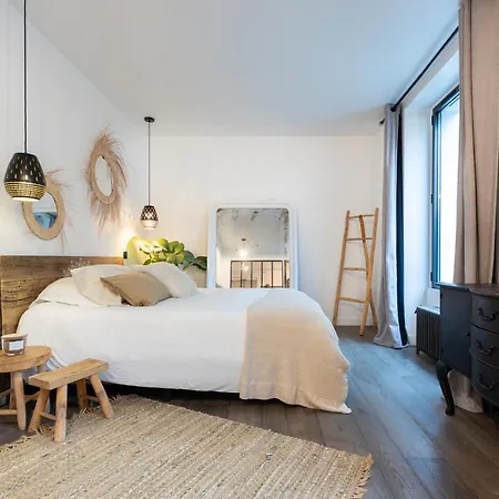 فيلة Cosy Paris